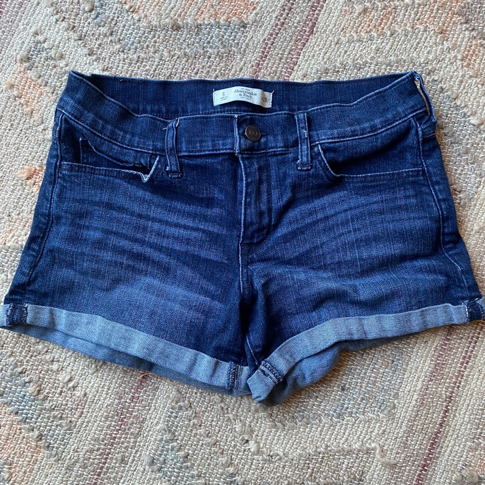 Abercrombie & Fitch Dark Wash Cuffed Jean Shorts Closet Staple - Size 28 / 6